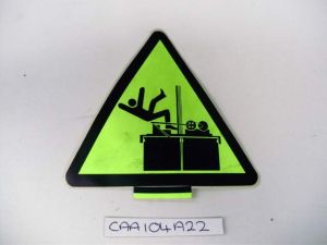 TOP OF CAR FALL HAZARD SAFETY NOTICE