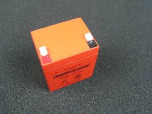 12V Battery ** use AAA718E3-W **
