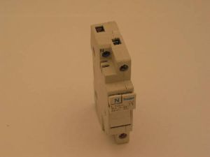 CIRCUIT BREAKER FOR FUSE DIA,8.5 X 31.5