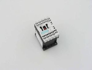 RELAY - SIEMENS TYPE, 2N/O, 2N/CO, 230V 50/60HZ, 3AMP