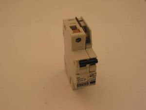 CIRCUIT BREAKER WITH AUX. CONTACTS, TRIPPING CHARACTERISTIC C, 2AMP