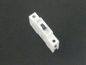 CIRCUIT BREAKER / MOTOR PROTECTION - 2.5AMP