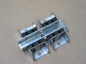 SHOE - CAR GUIDE, TYPE 2, 200MM LONG X 130MM FIXING (2) BRACKET, WITH 2 PINS AND W/O GIBS