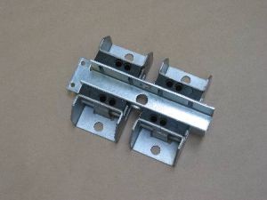 SHOE - CAR GUIDE, TYPE 2, 200MM LONG X 130MM FIXING (2) BRACKET, WITH 2 PINS AND W/O GIBS