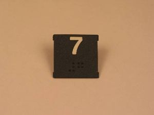 CHICKLET - FOR SUBS MODEL PUSH BUTTON, BLACK, SQUARE, W/BRAILLE (WHITE MRK 7) FITS INTO MAA471AM1