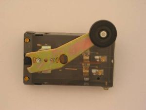 LIMIT SWITCH - DPM, R/H SET IN LEVER ARM