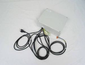 SPEECH SYNTHETISER FITTED ON TOP OF CAR