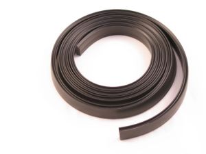 ASTRAGAL RUBBER FEMALE R42 (2500MM LONG)